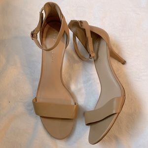 Kelly & Katie Kirstie nude Open toe heels